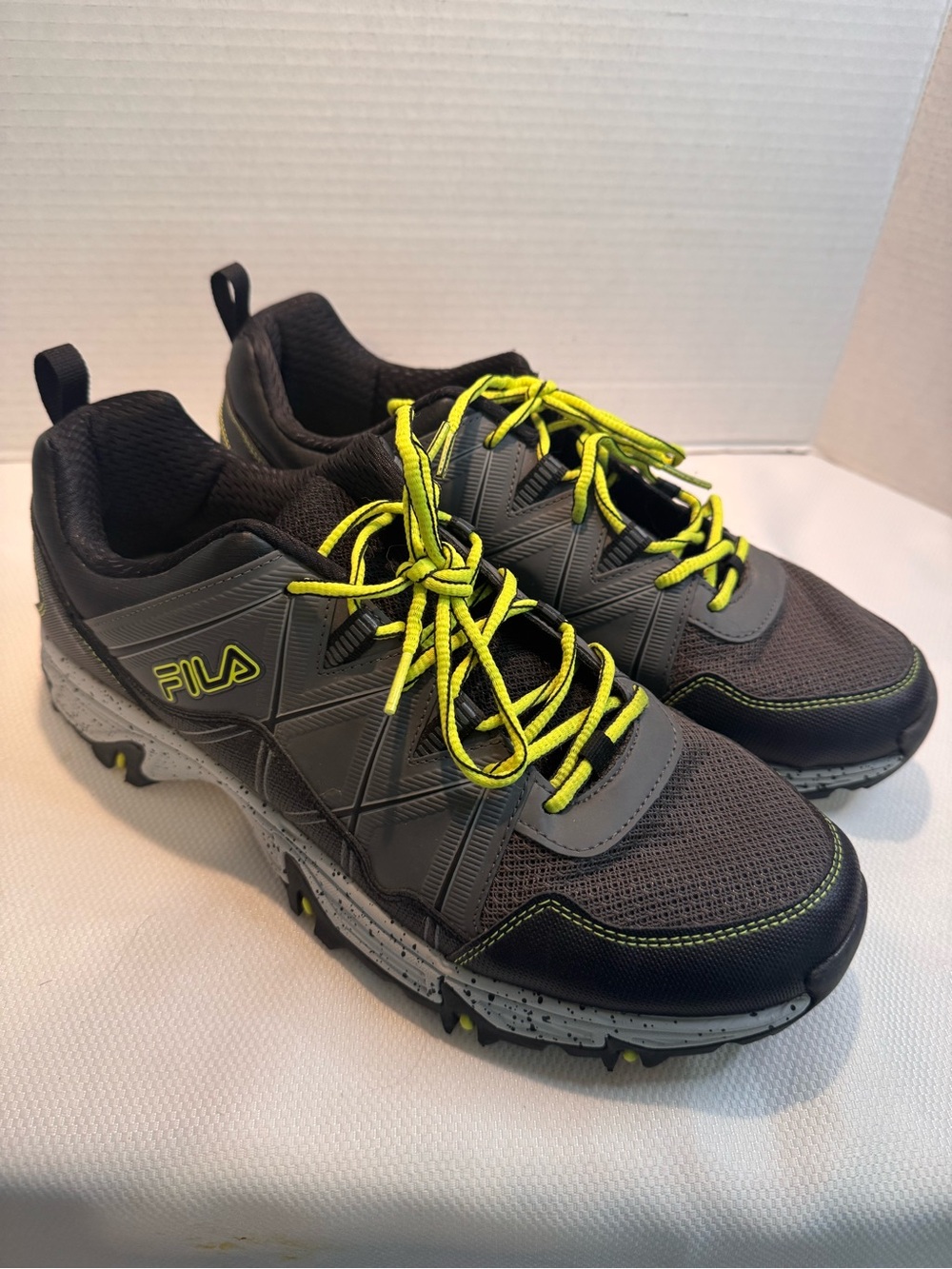 FILA Trail Running Athletic Shoes Men’s 12 Gray Neon